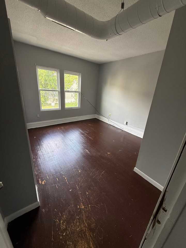 152 Brook St #1 - Photo 2 of 14