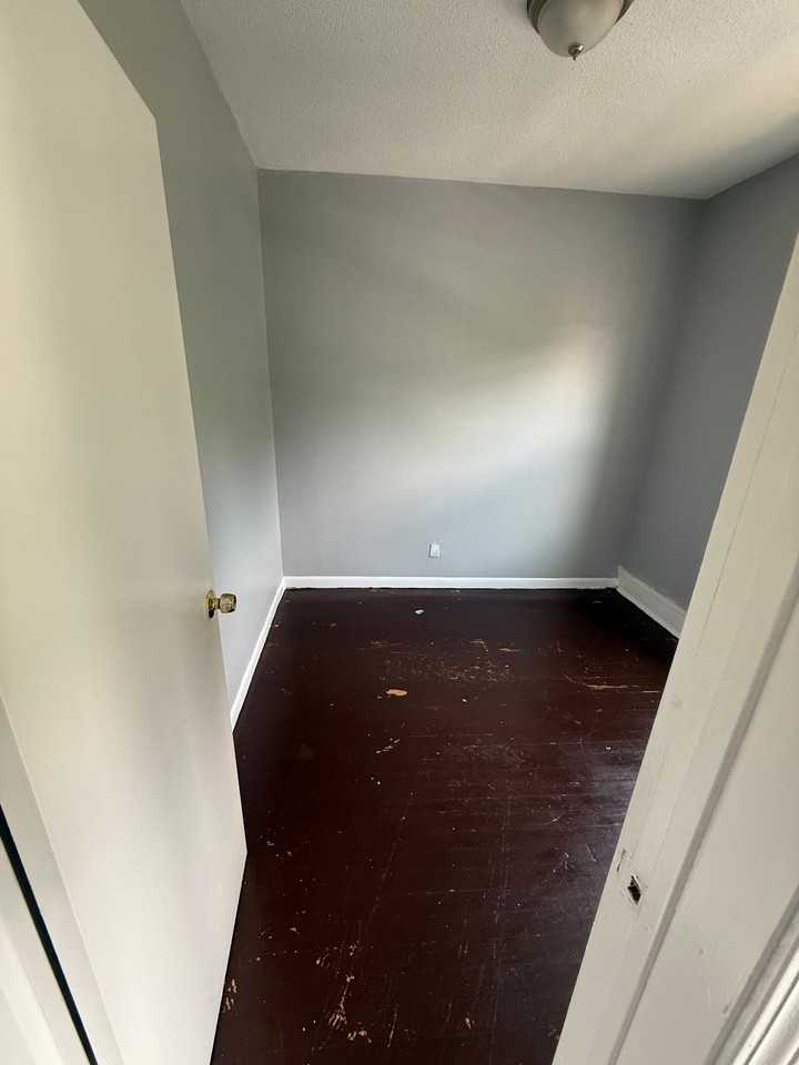 152 Brook St #1 - Photo 4 of 14