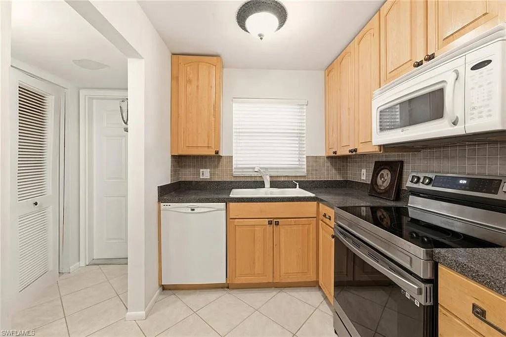 101 Forest Lakes Blvd #203 - Photo 7 of 16