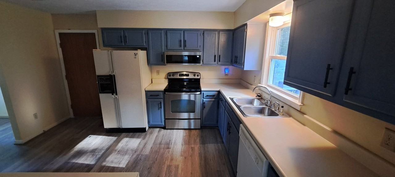 1392 Big Bethel Rd - Photo 2 of 6