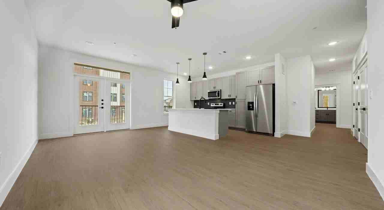 7205 E Ben White Blvd #3411 - Photo 3 of 7