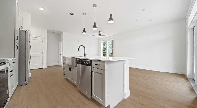7205 E Ben White Blvd #3411 - Photo 4 of 7
