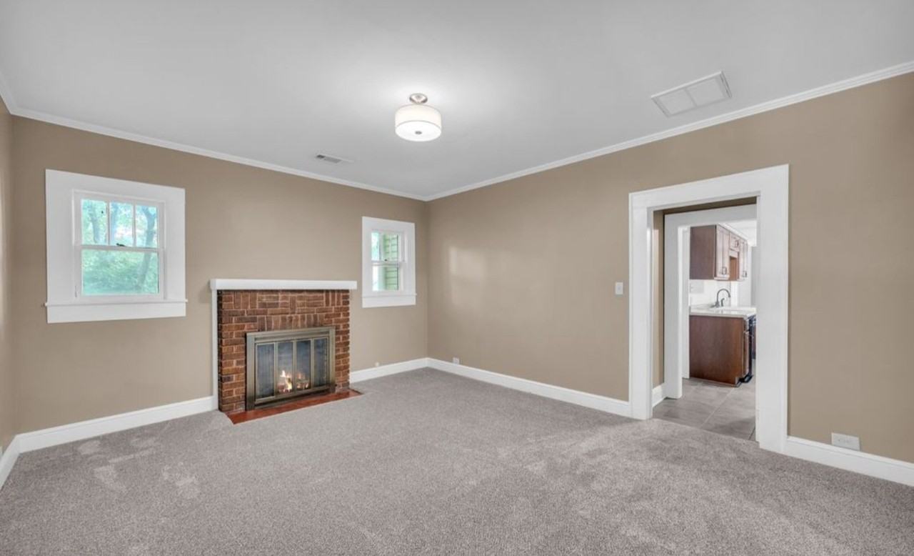 205 Athens St - Photo 4 of 16