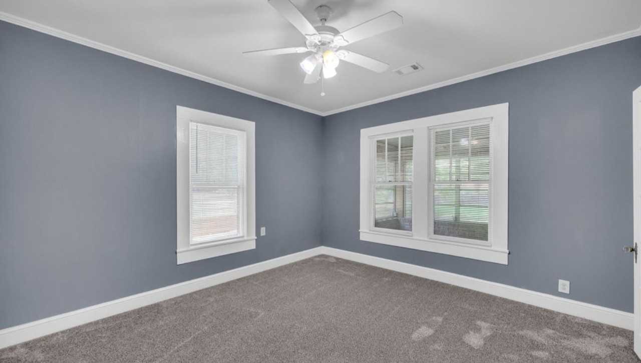 205 Athens St - Photo 6 of 16