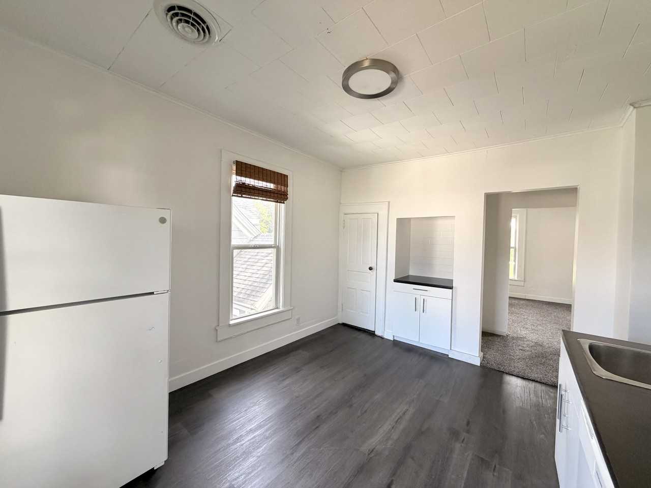 711 Edgewater Ave #NA - Photo 6 of 11