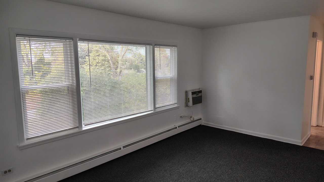 2738 Hessing St #11 - Photo 6 of 11