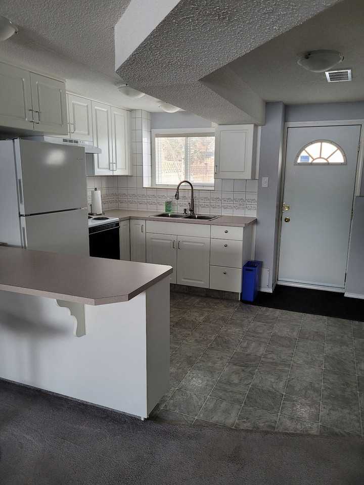 444 Trafford Dr Nw - Photo 5 of 27