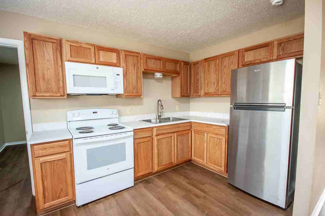 1704 Laura Ln #NA - Photo 4 of 14