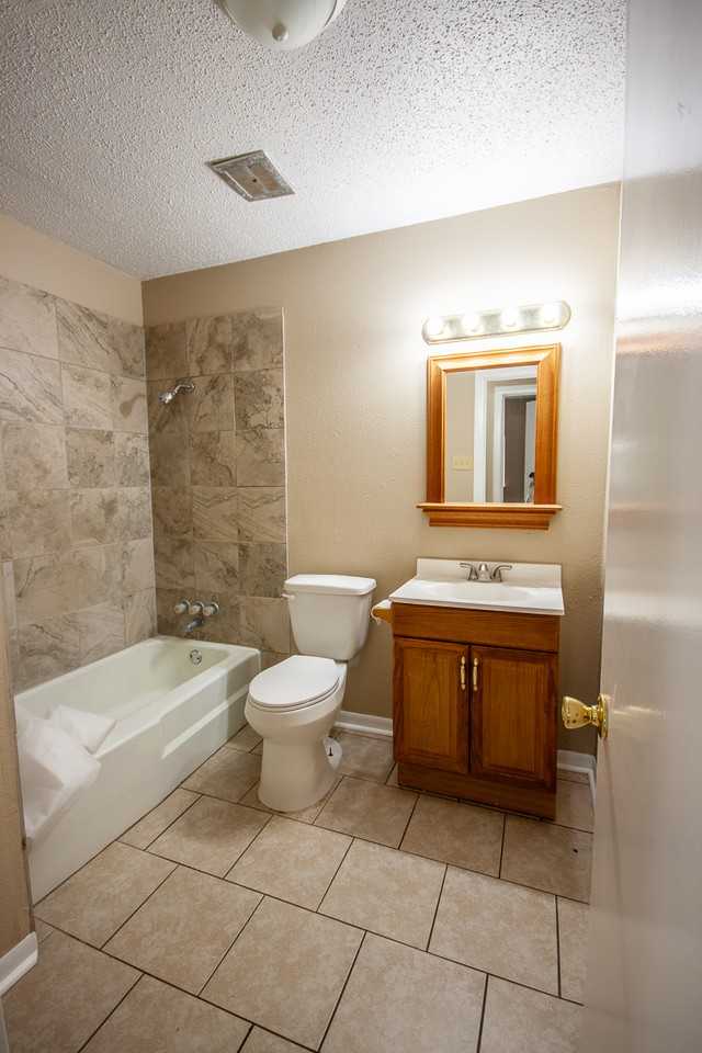 1704 Laura Ln #NA - Photo 6 of 14