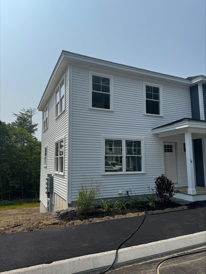 10 Astral Dr #10 - Photo 2 of 38