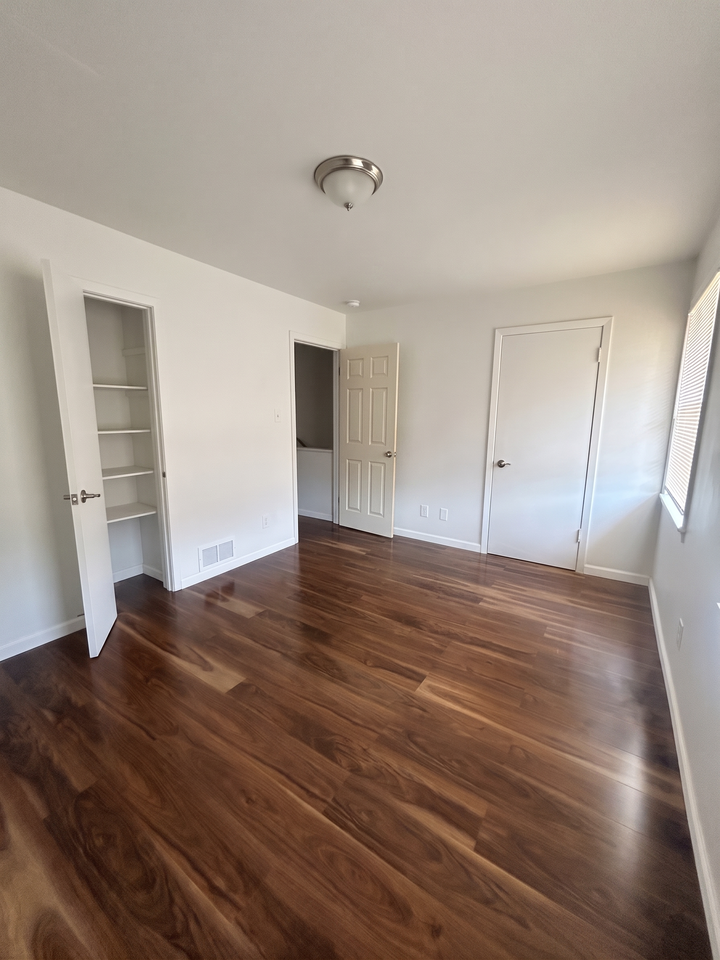 301 Hudson St #2 - Photo 7 of 9