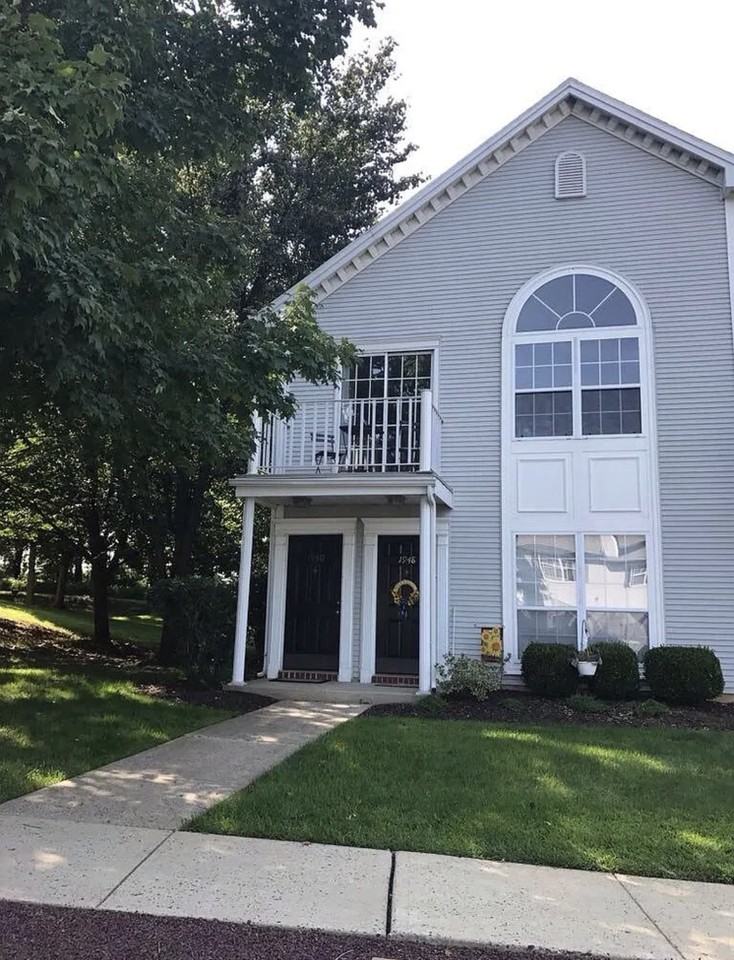 1950 Mattis St - Photo 2 of 12