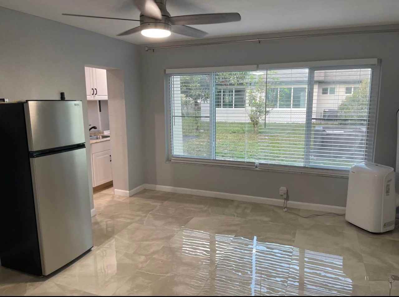 340 Sw 31st Ave #1 - Photo 2 of 11