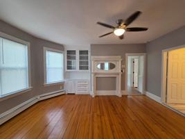 featured image of 20 Goddard St #2