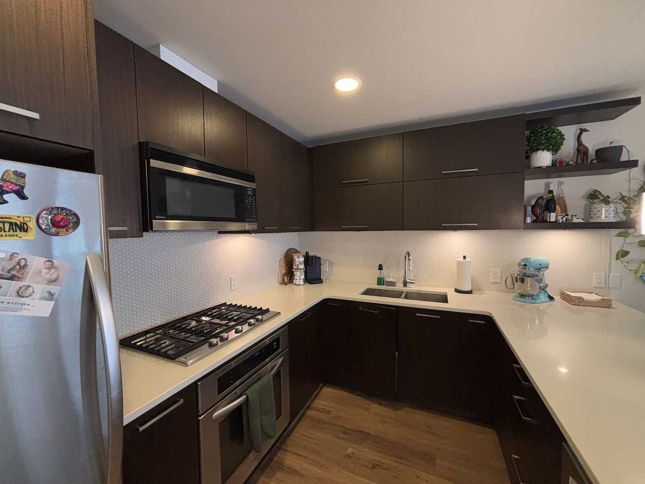 721 - 721 4 Street Ne - Photo 3 of 14