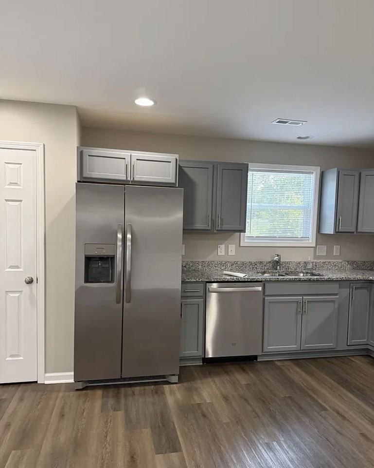 622 Rainey Dr #622 - Photo 2 of 15