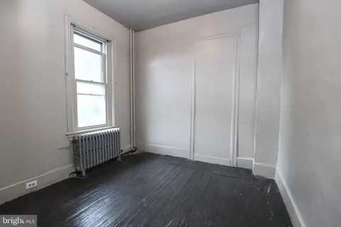 709 W Norwegian St #NA - Photo 4 of 19