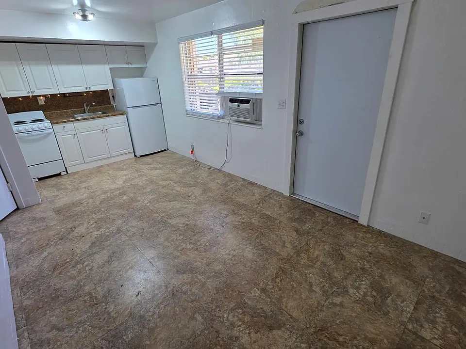 2850 Sw 18th Ter #14