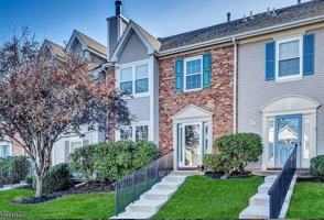 featured image of 305 Reading Cir #305