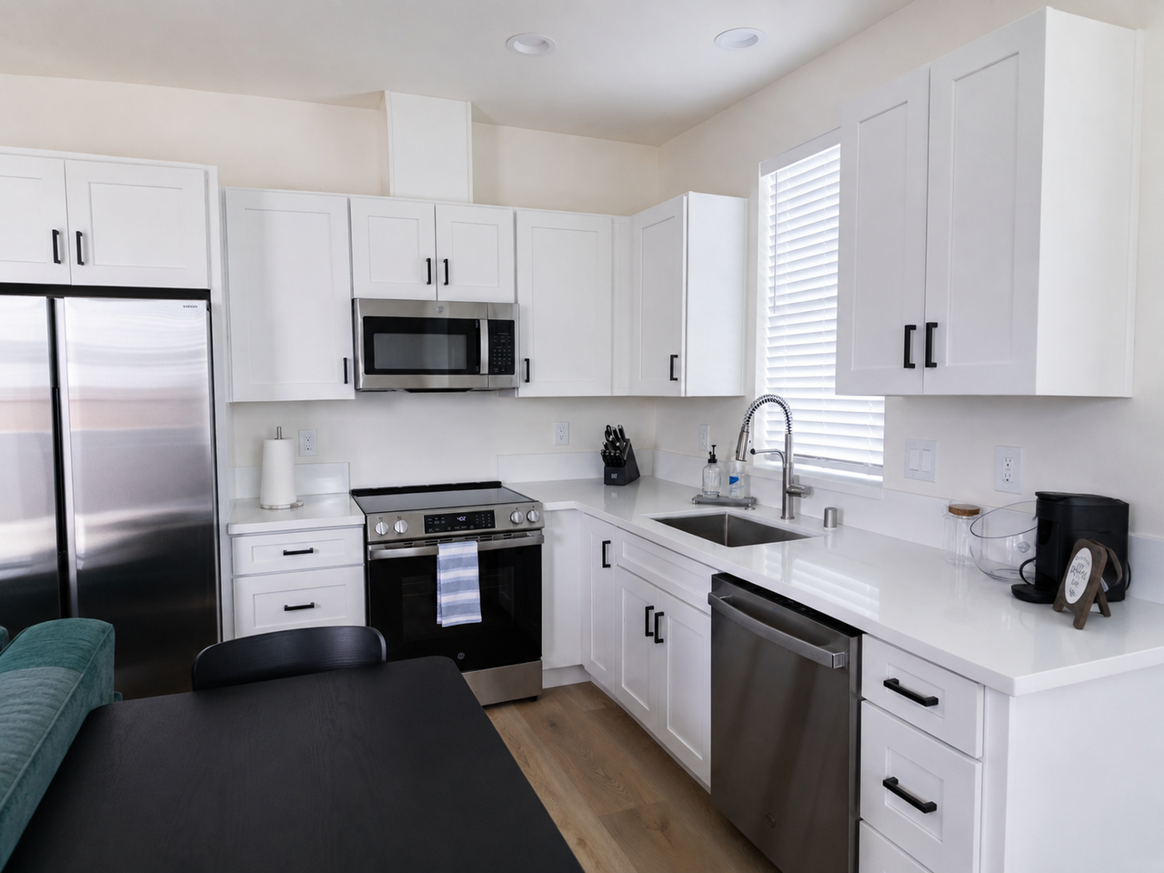 383 Idaho Ave #B - Photo 2 of 6