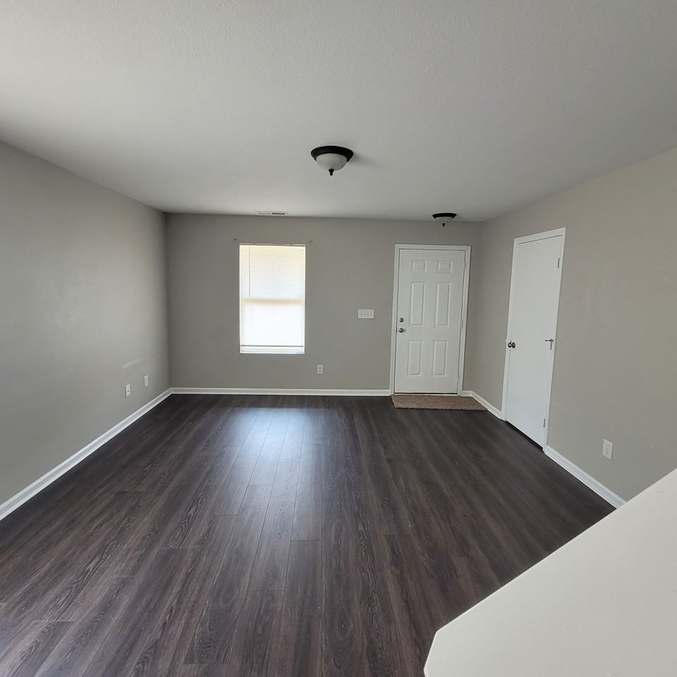 143 Dormont Dr Ne #NA - Photo 2 of 29