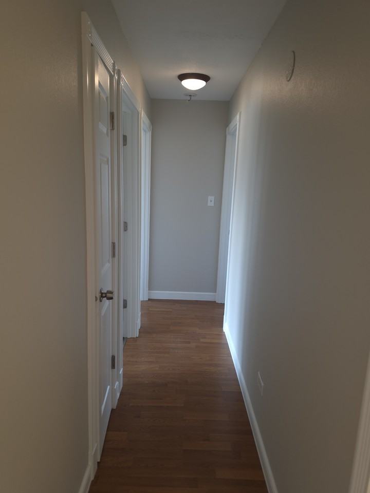 19 Maxwell St #1 - Photo 5 of 10