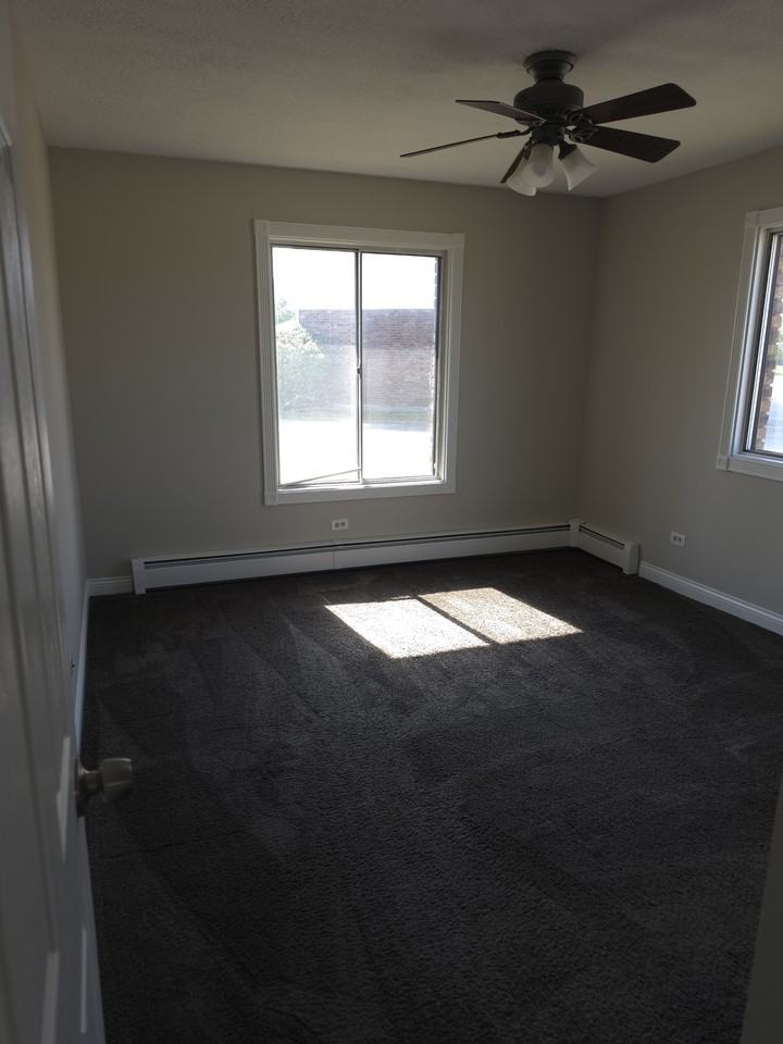 19 Maxwell St #1 - Photo 6 of 10