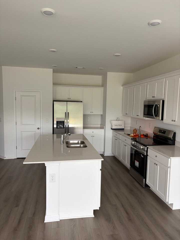 151 Milledge Commons Dr #NA - Photo 6 of 14