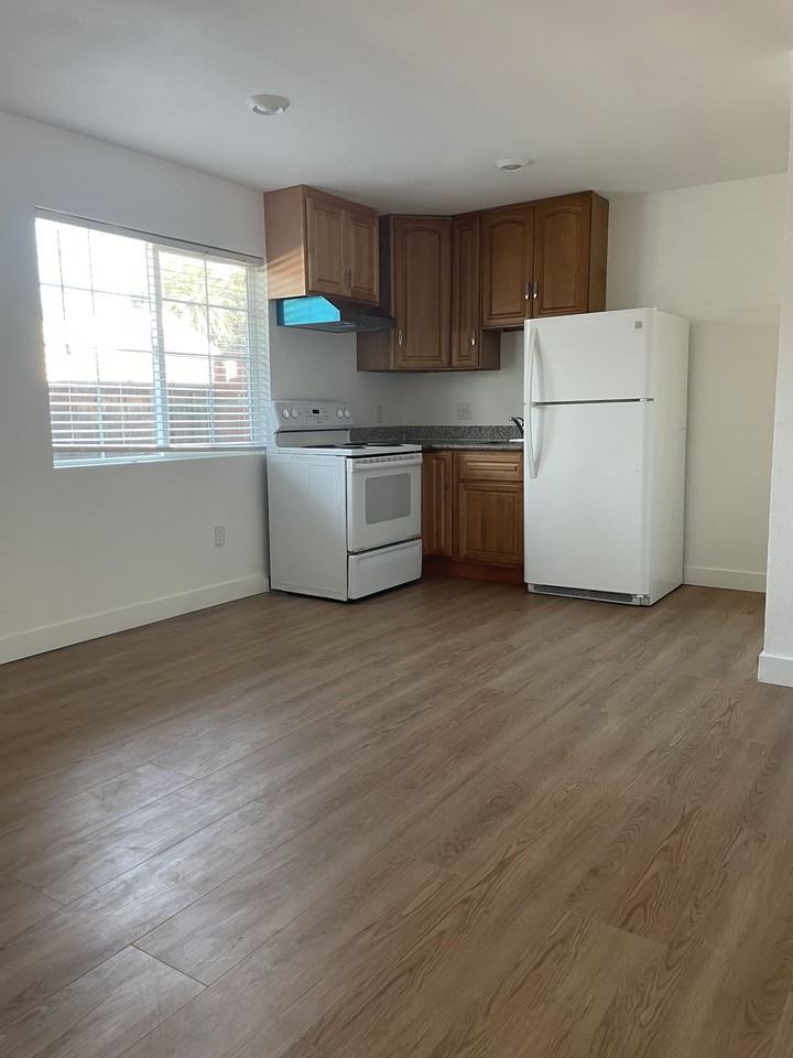 1656 Cunningham Ave #2 - Photo 2 of 16