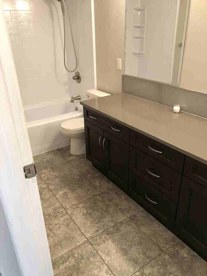 700 - 208 - 732 57 Avenue Southwest - Photo 3 of 8