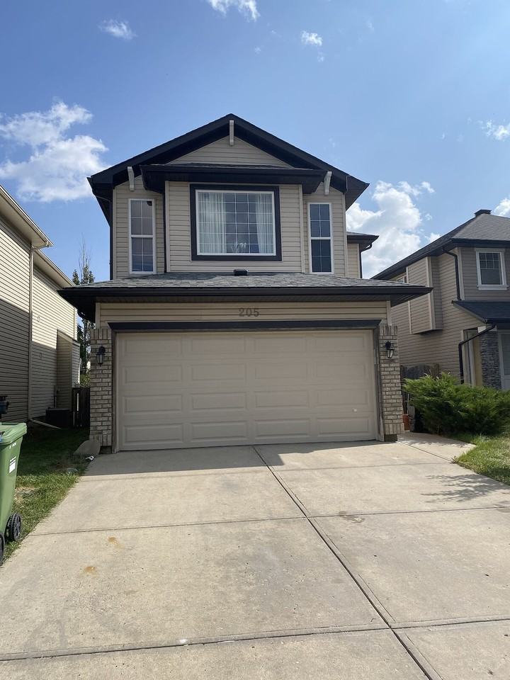 205 Everwoods Close Sw - Photo 2 of 16