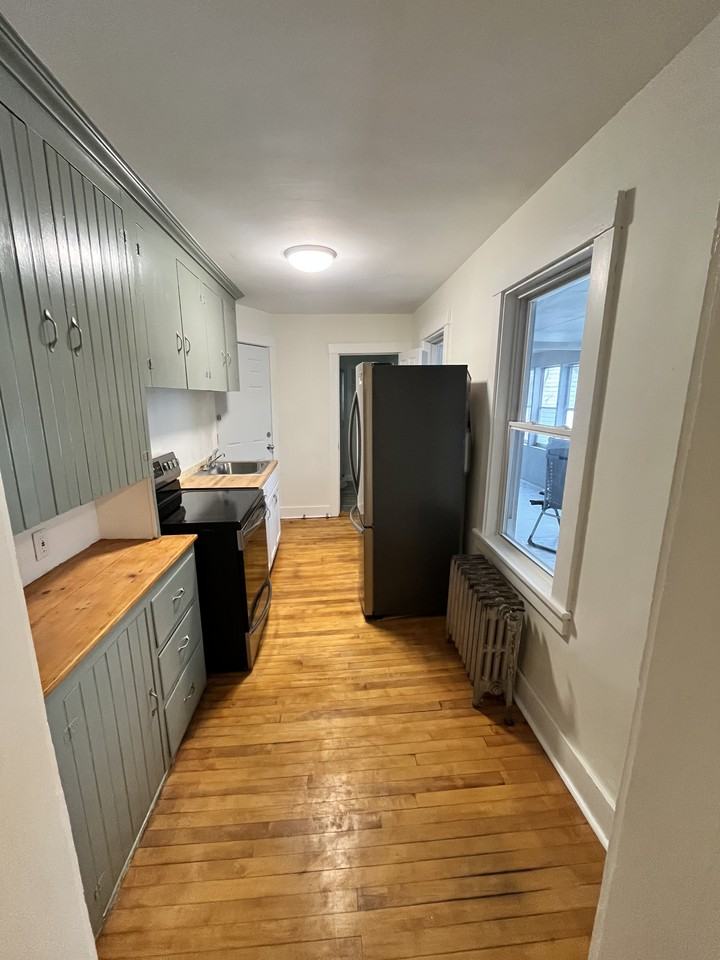 5 Pleasant St - Photo 2 of 8