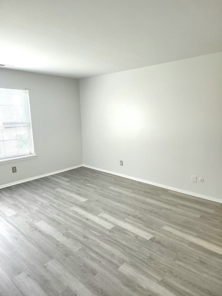 366A Delancey Pl #A - Photo 4 of 8