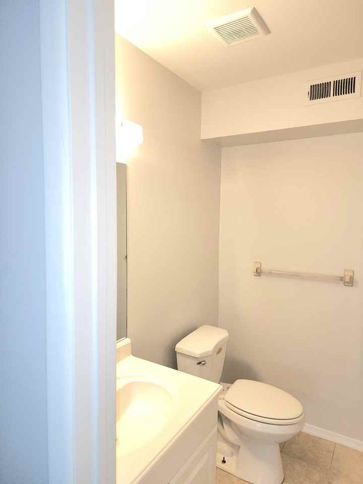 366A Delancey Pl #A - Photo 7 of 8