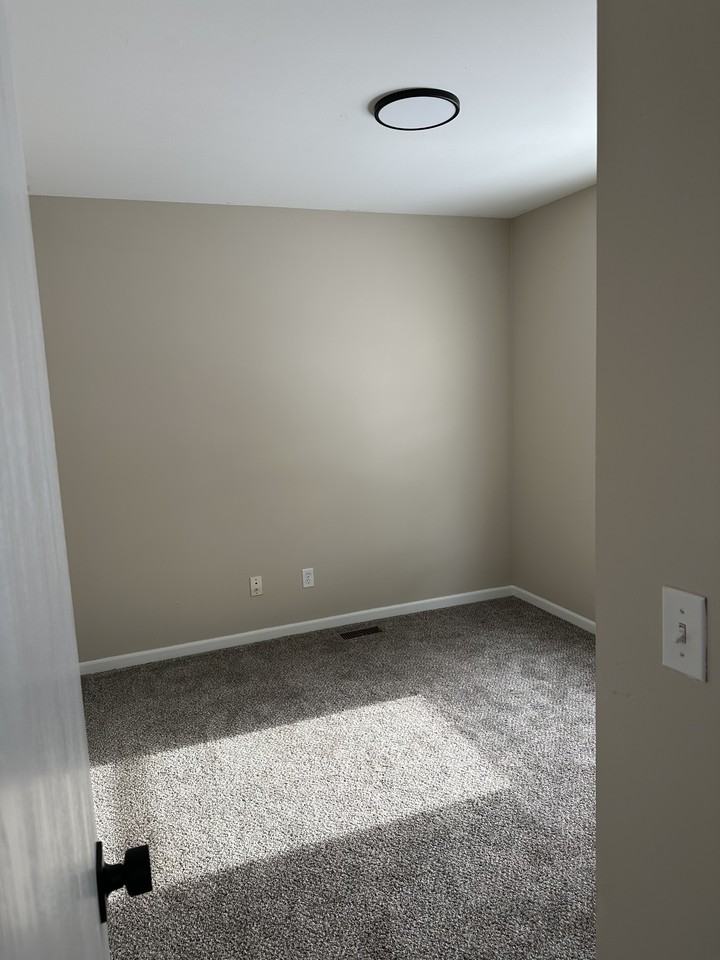 10 Delta St #10 - Photo 5 of 8