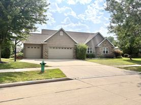 2701 E Glenhurst Ln #NA - Photo 1 of 1