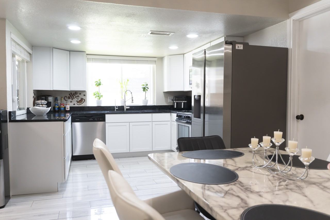 6932 Orizaba Ave #NA - Photo 5 of 37