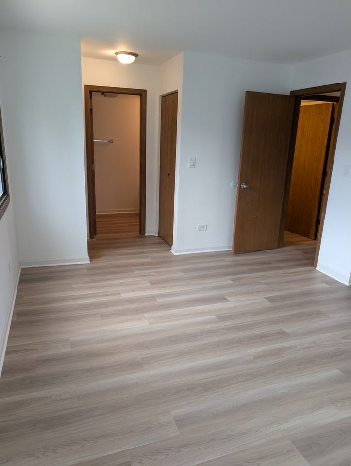 240 N Walnut St #2A - Photo 3 of 11