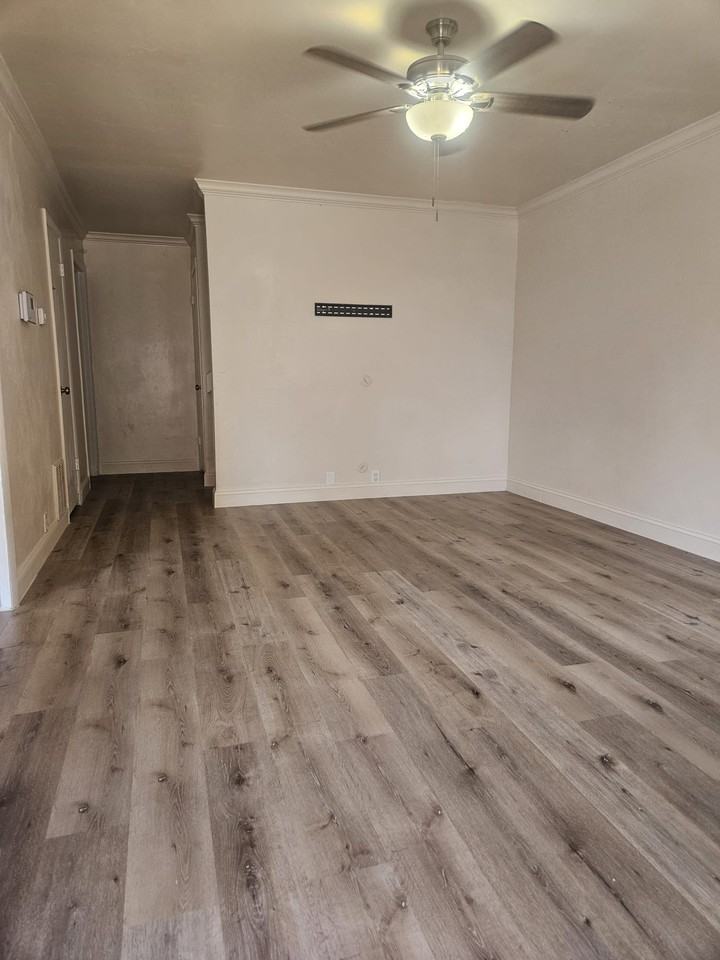 4308 Westminster Dr #4308 - Photo 3 of 13