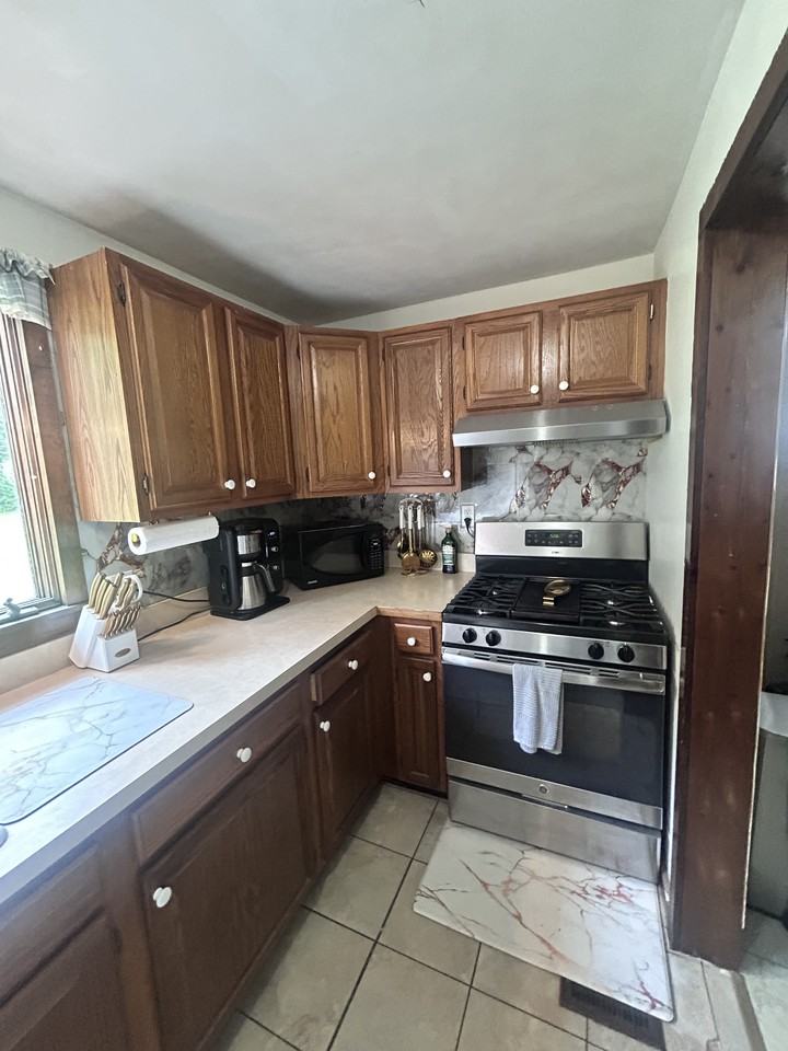 489 Woodward Ave #2ndFL - Photo 5 of 12