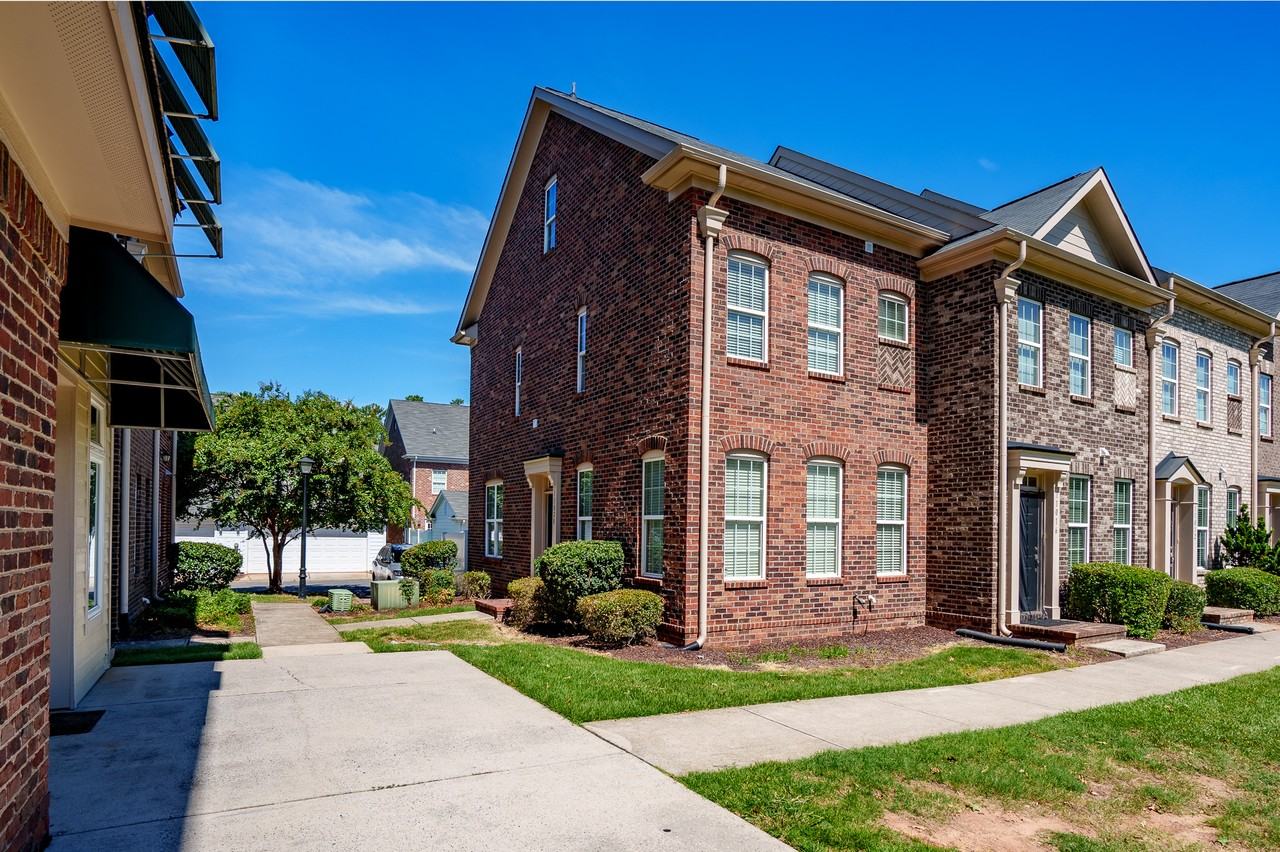 11020 Cedar Walk Ln #W22 - Photo 3 of 19