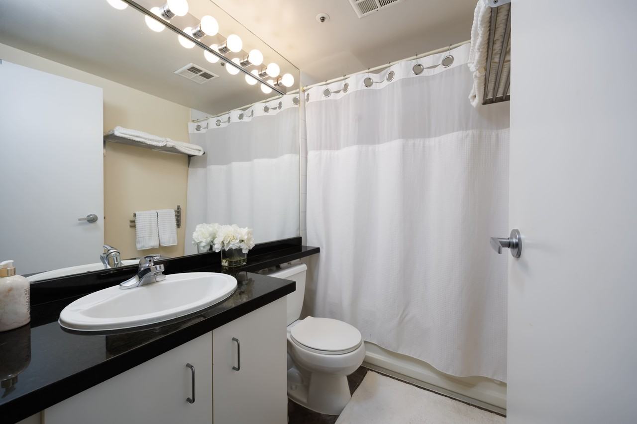 555 Jervis Street #304 - Photo 6 of 20