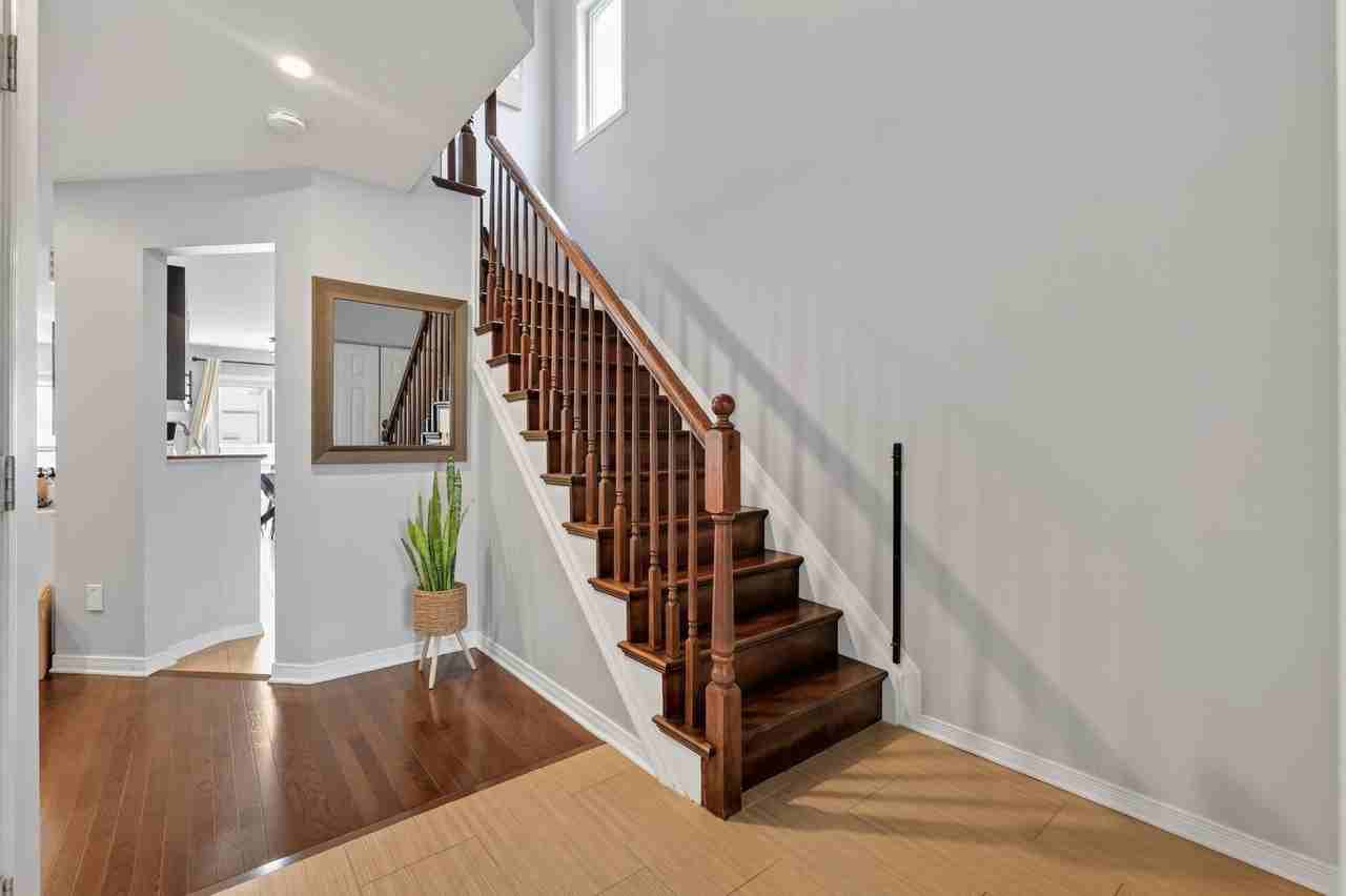 326 Laguna St - Photo 2 of 20