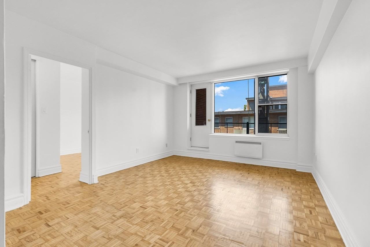 200 Av Kensington - Photo 6 of 20