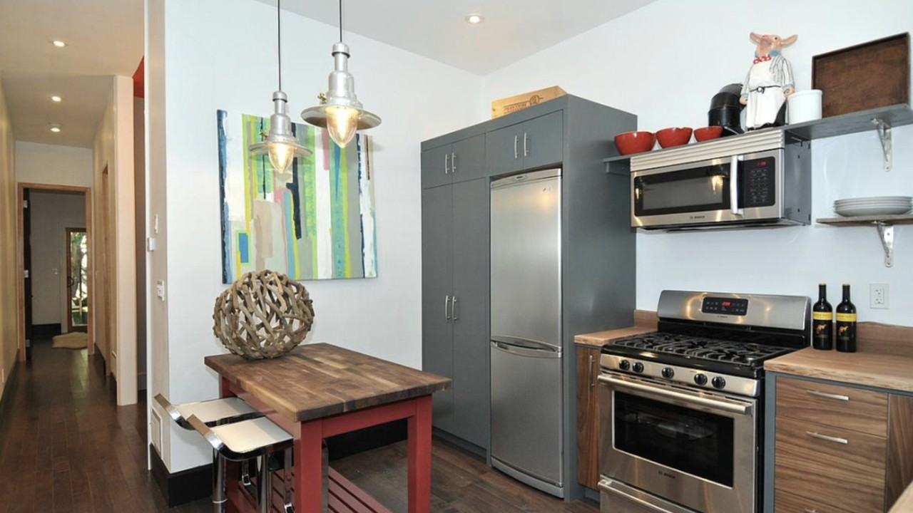 726 Gerrard St E - Photo 2 of 12