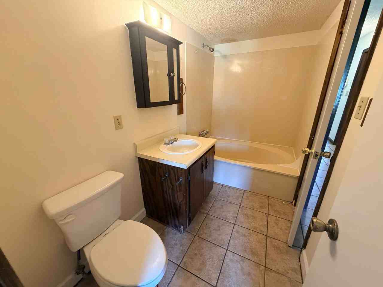 2714 Tyndall Dr - Photo 3 of 13