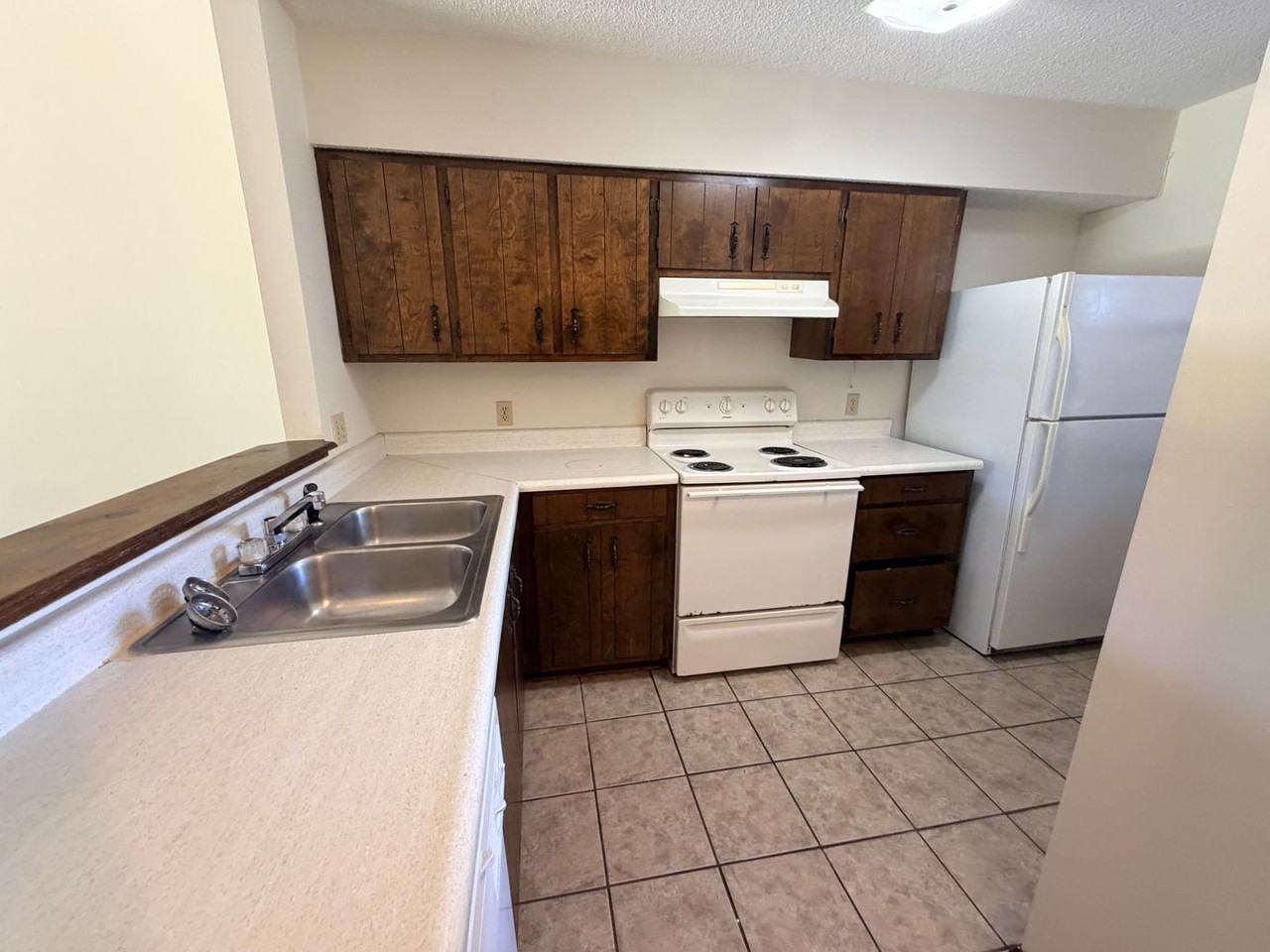 2714 Tyndall Dr - Photo 5 of 13