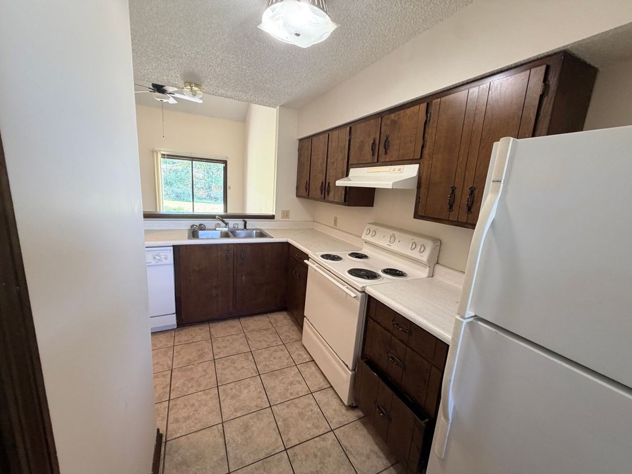 2714 Tyndall Dr - Photo 6 of 13
