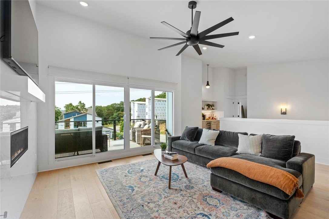 1694 E Acacia Xing - Photo 6 of 26
