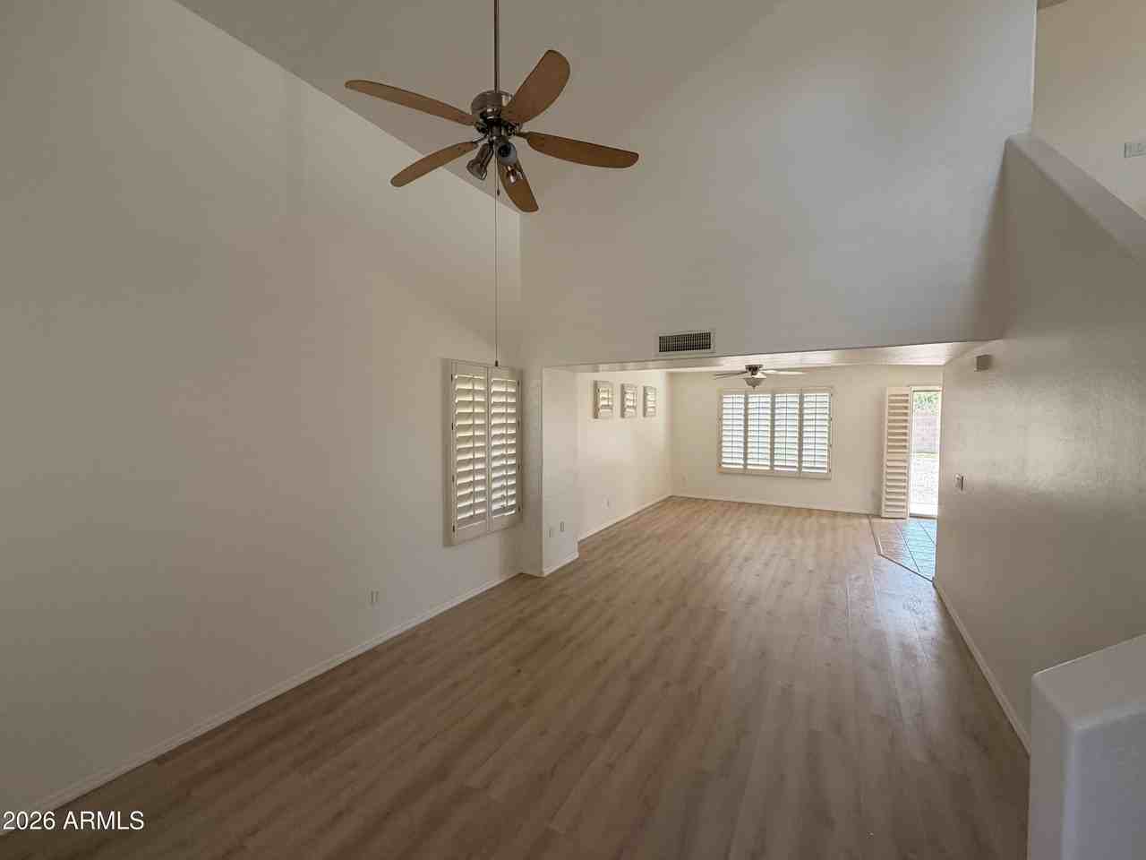 1338 E 10th Pl - Photo 4 of 40